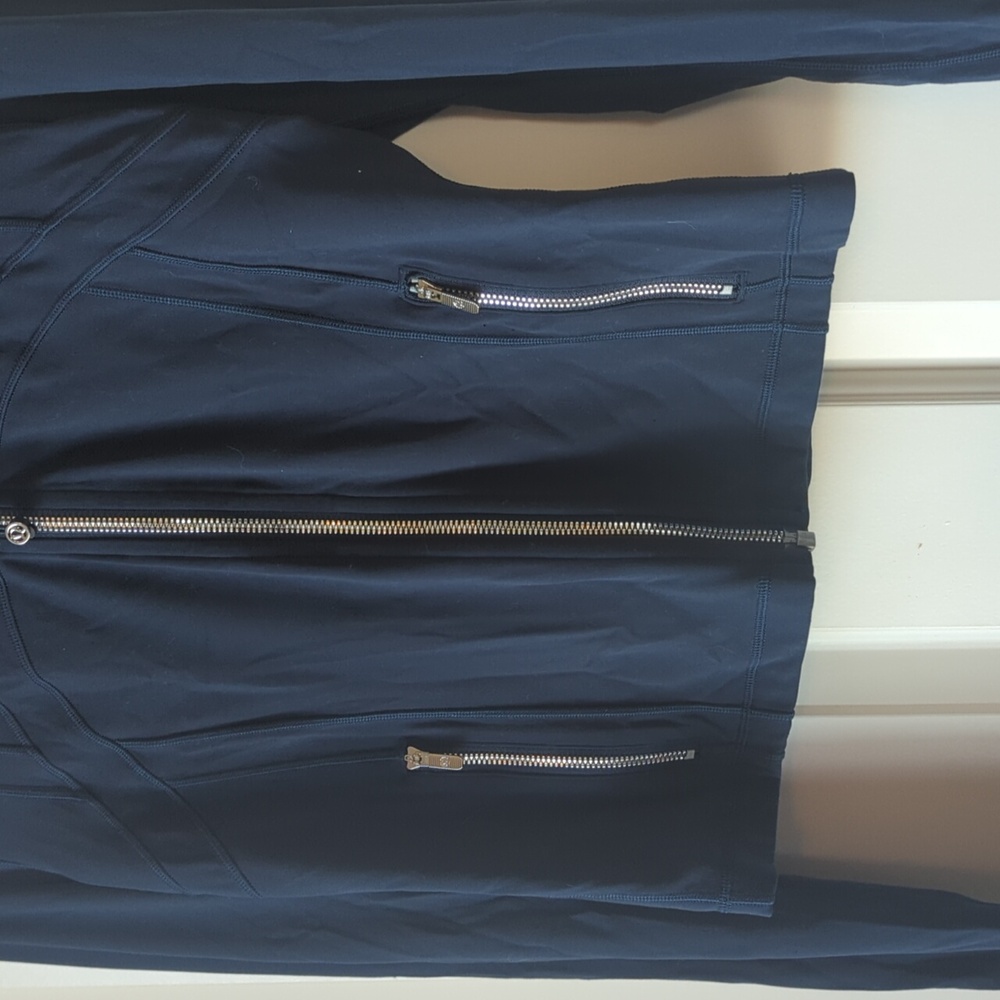 Lululemon Define Cropped Jacket - Picture 4 of 7